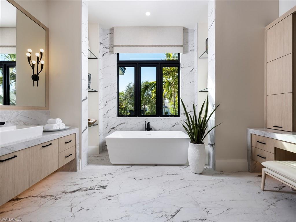 PARK SHORE - Residential