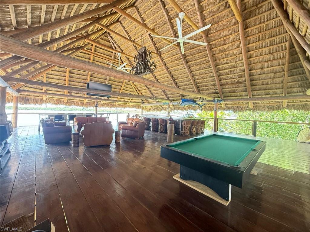 RUSSELL PARK - Residential