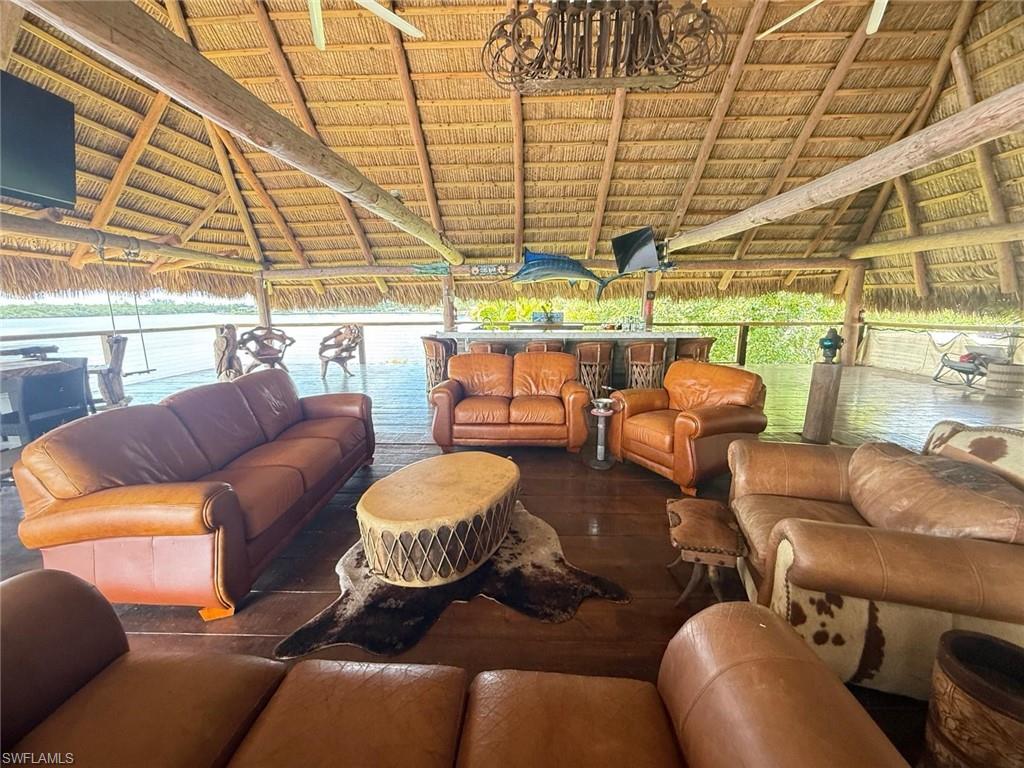 RUSSELL PARK - Residential