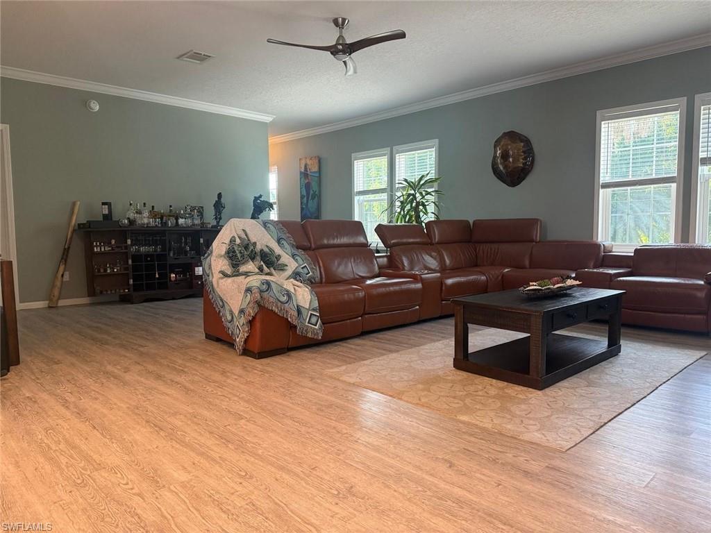 RUSSELL PARK - Residential