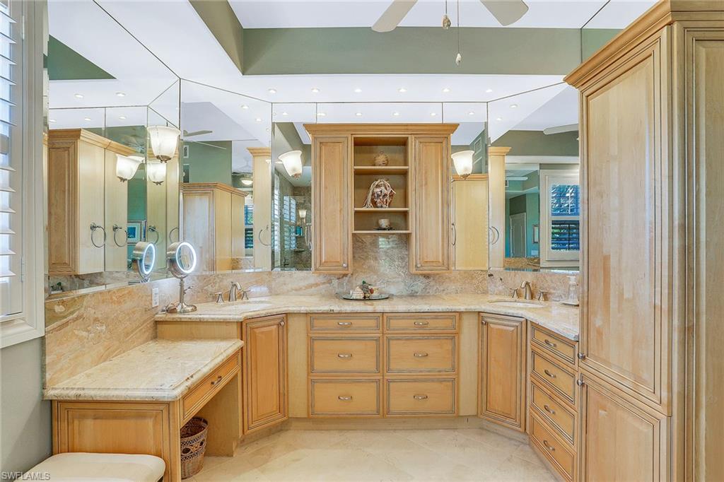 HIDEAWAY BEACH - Residential