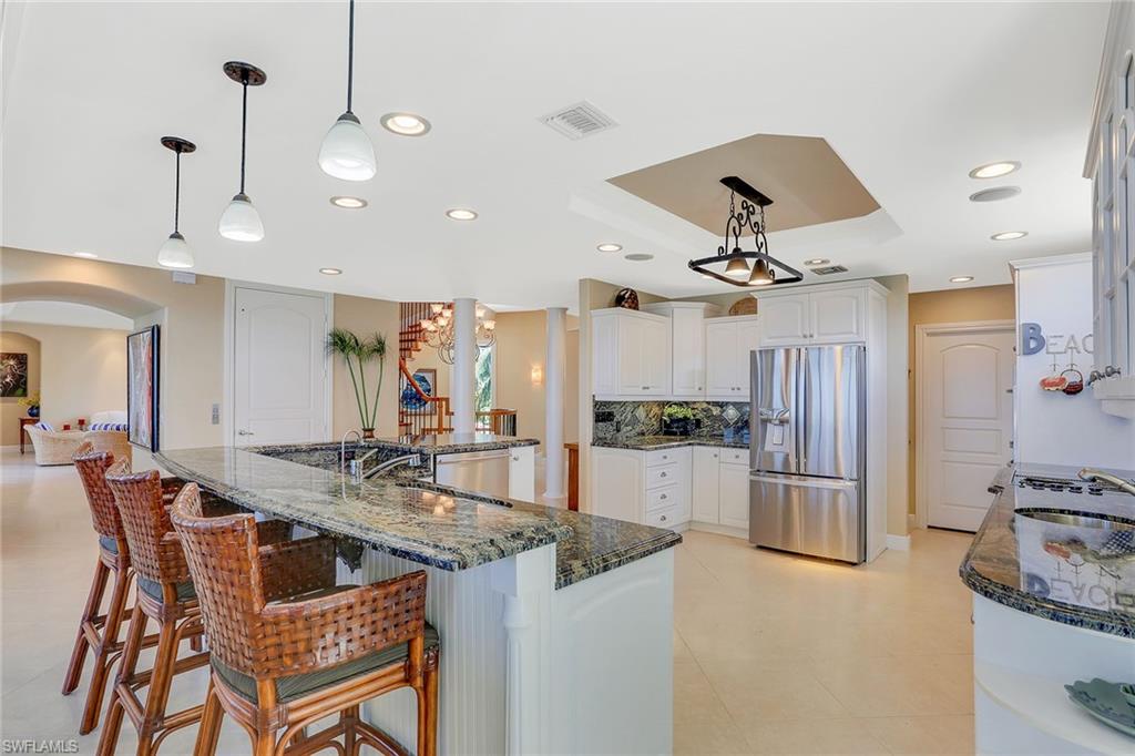 HIDEAWAY BEACH - Residential