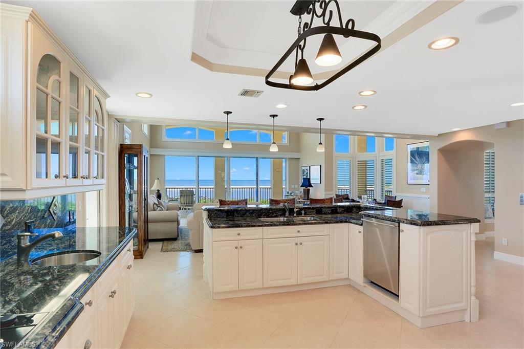 HIDEAWAY BEACH - Residential