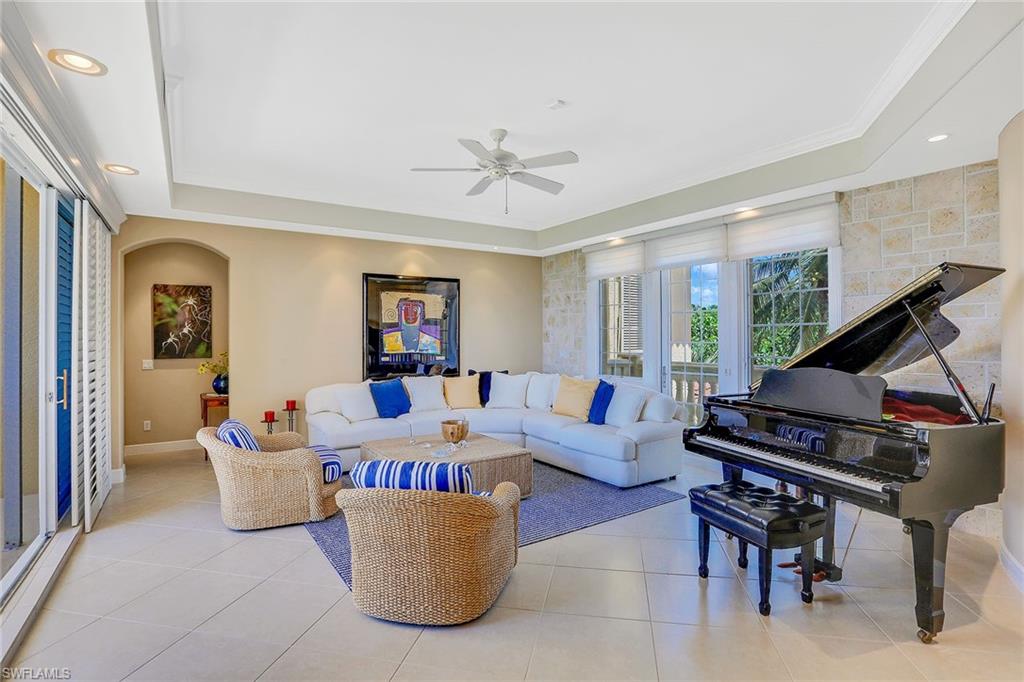 HIDEAWAY BEACH - Residential