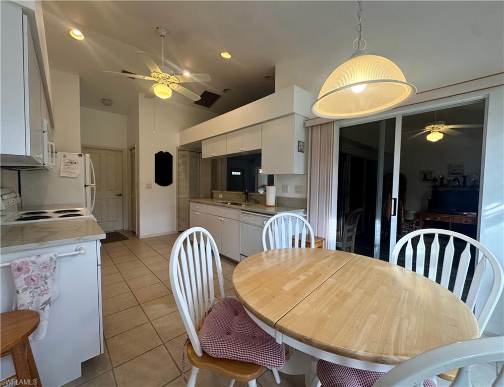 SABAL SPRINGS GOLF AND RACQUET CLUB - Residential