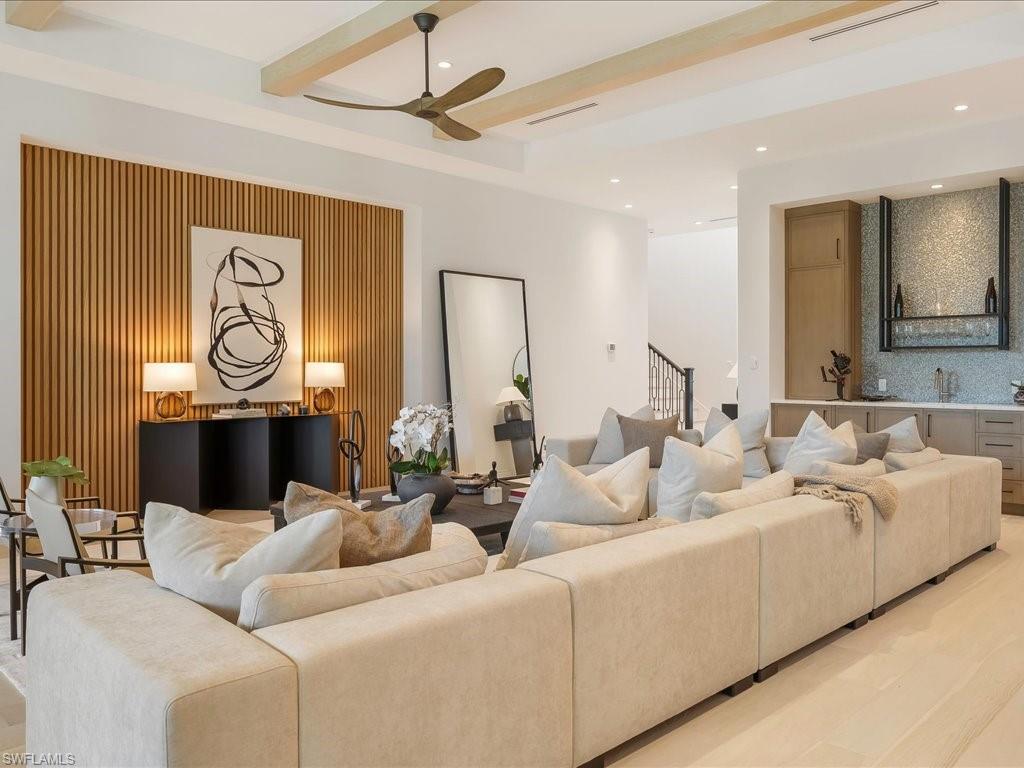 MOORINGS - Residential