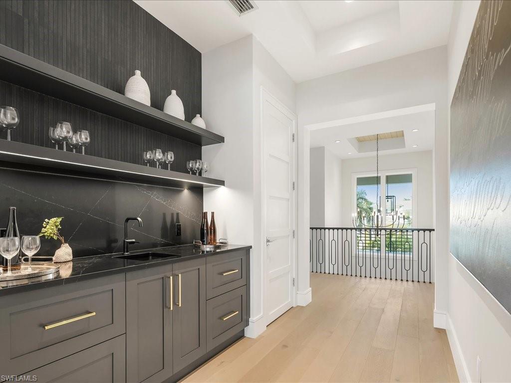 MOORINGS - Residential