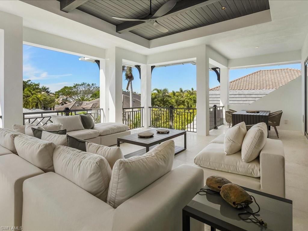 MOORINGS - Residential