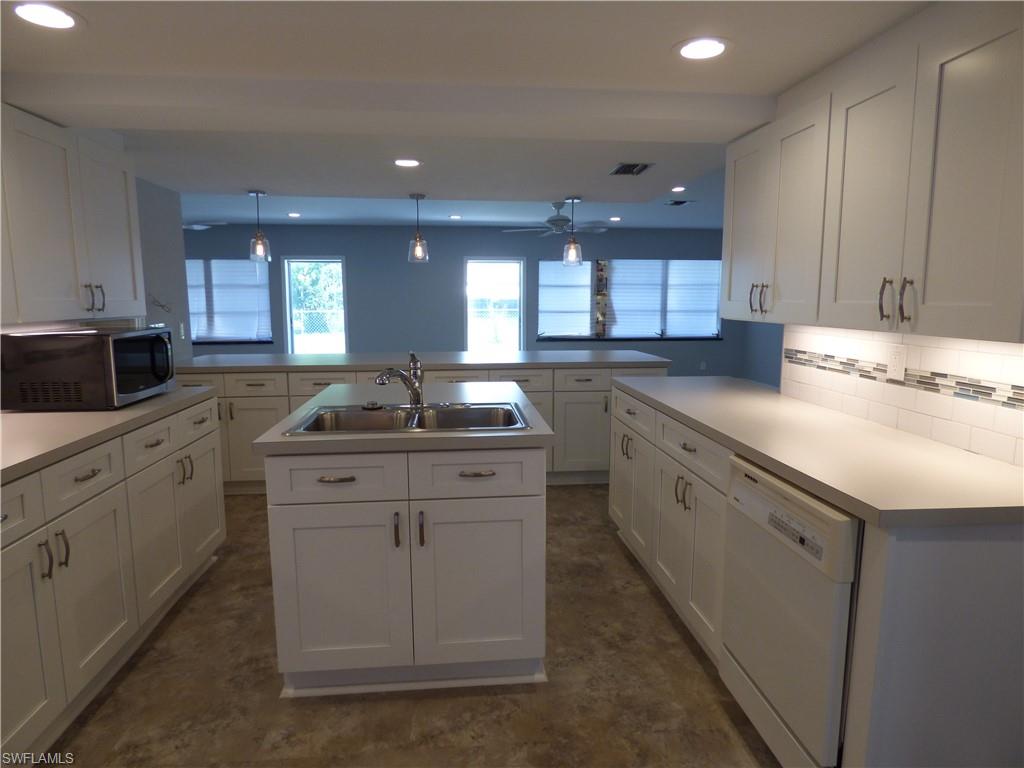 WILLOW LAKE - Residential