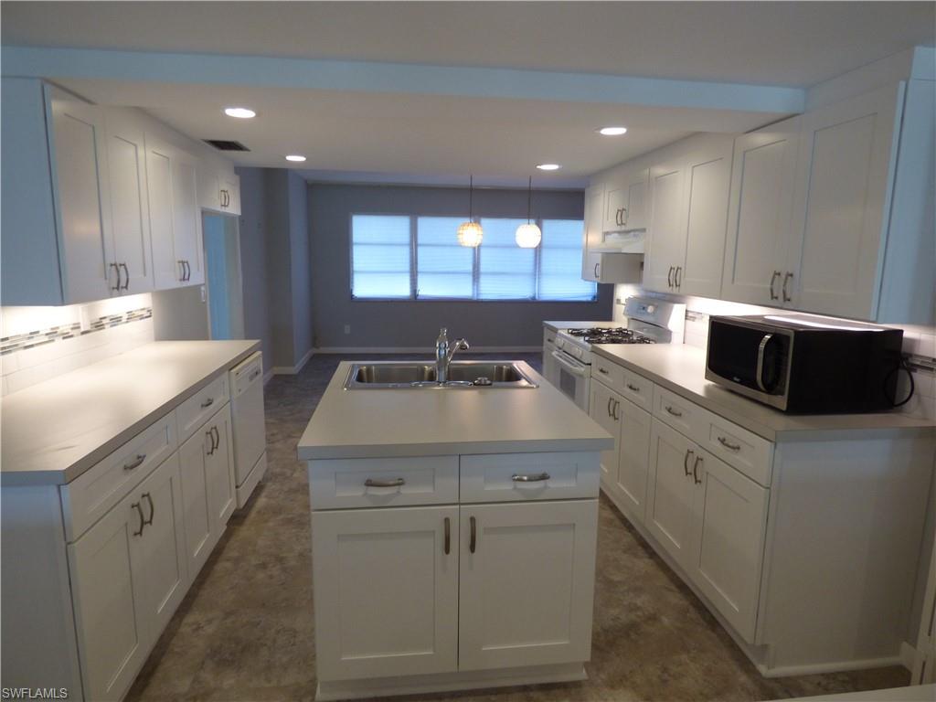 WILLOW LAKE - Residential