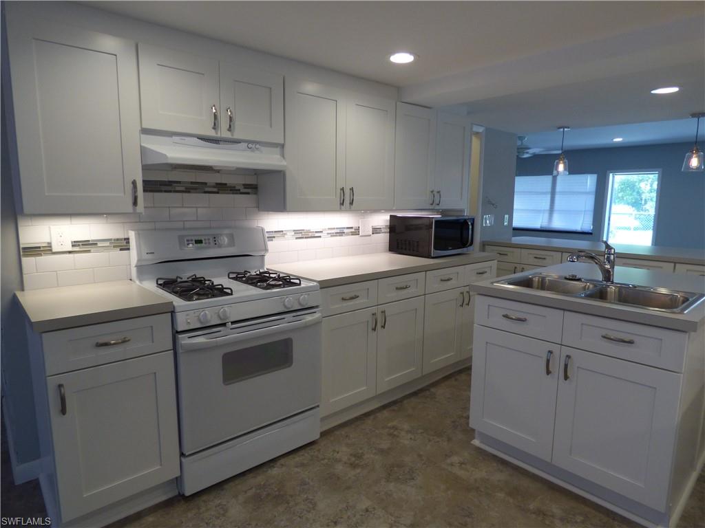 WILLOW LAKE - Residential