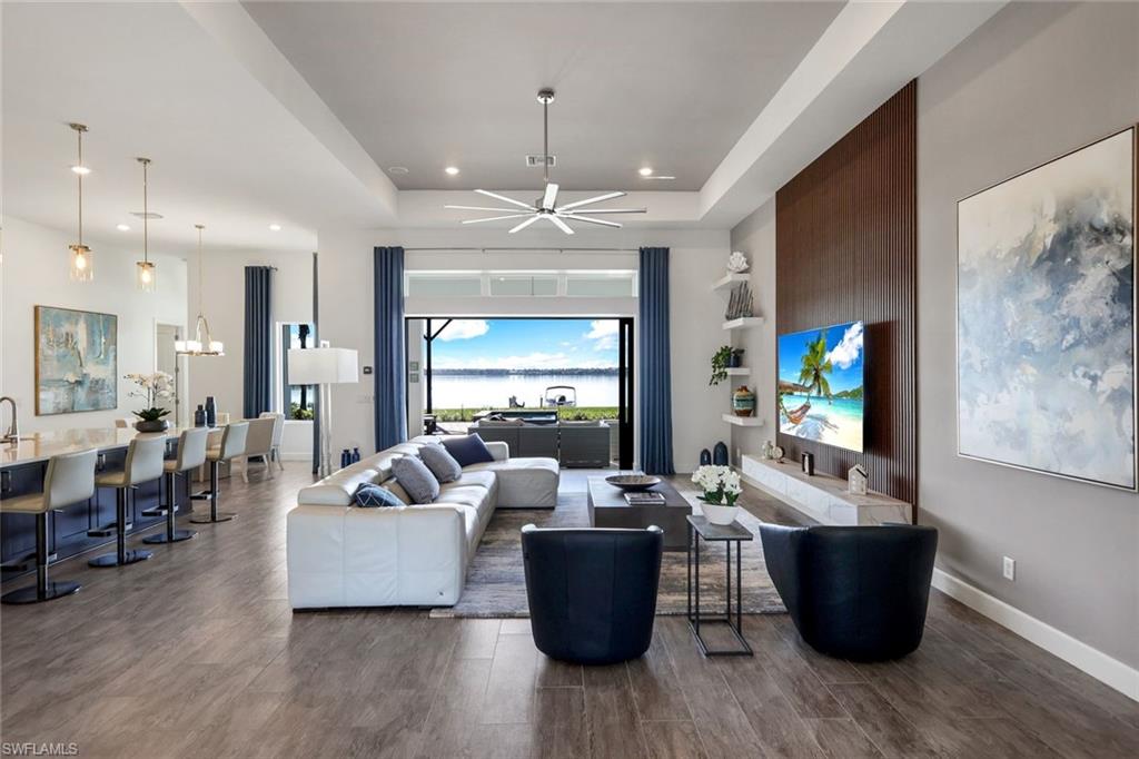 11401 Venetian Lagoon DR