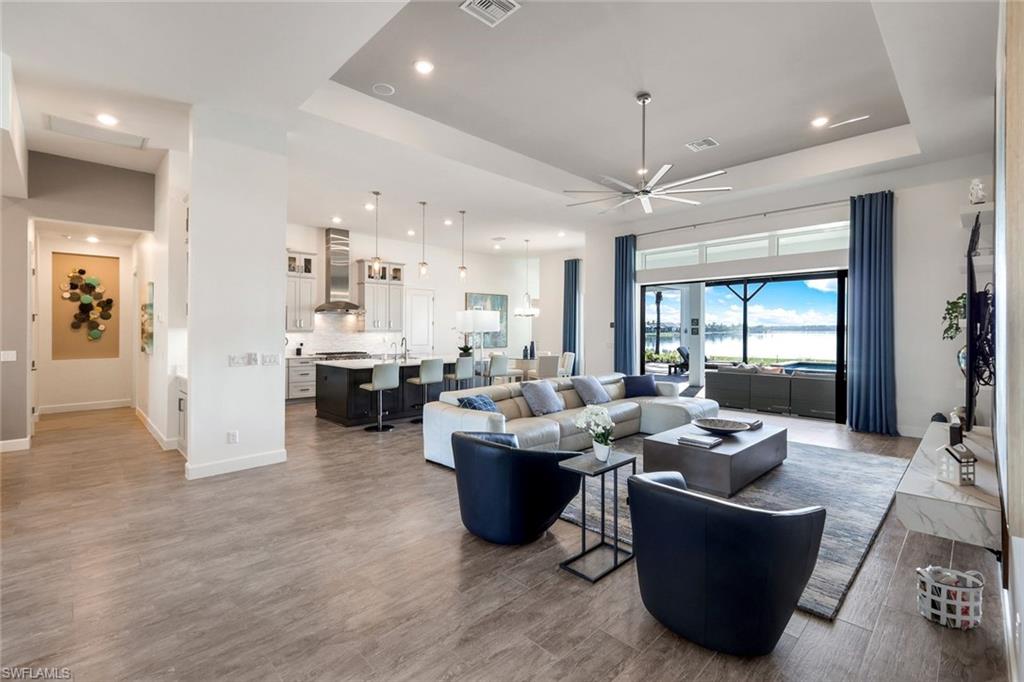11401 Venetian Lagoon DR