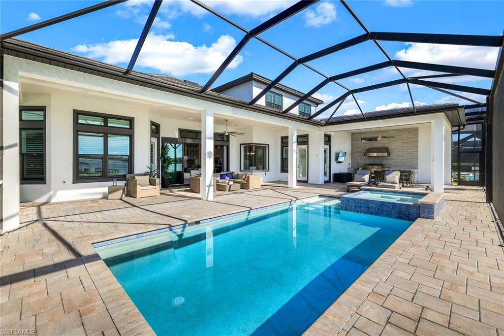 ESPLANADE LAKE CLUB - Residential