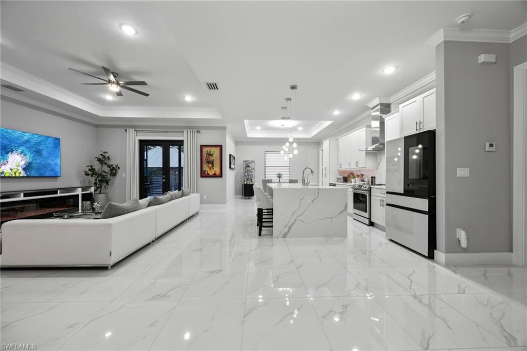 GOLDEN GATE ESTATES - Residential