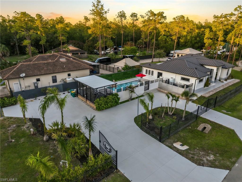 GOLDEN GATE ESTATES - Residential