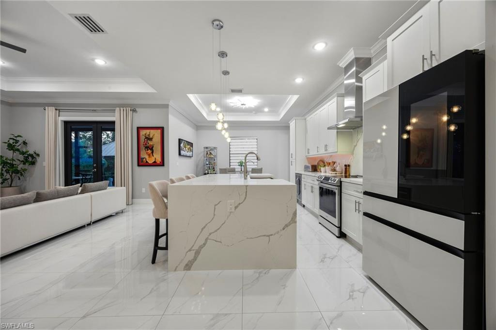 GOLDEN GATE ESTATES - Residential
