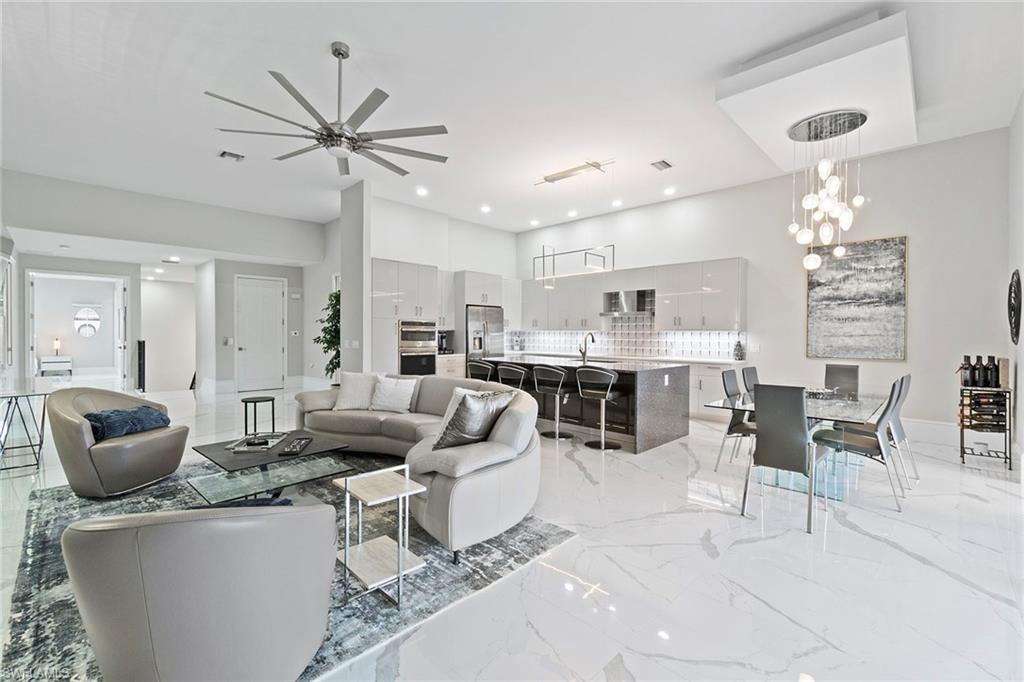 TRIANA - Residential