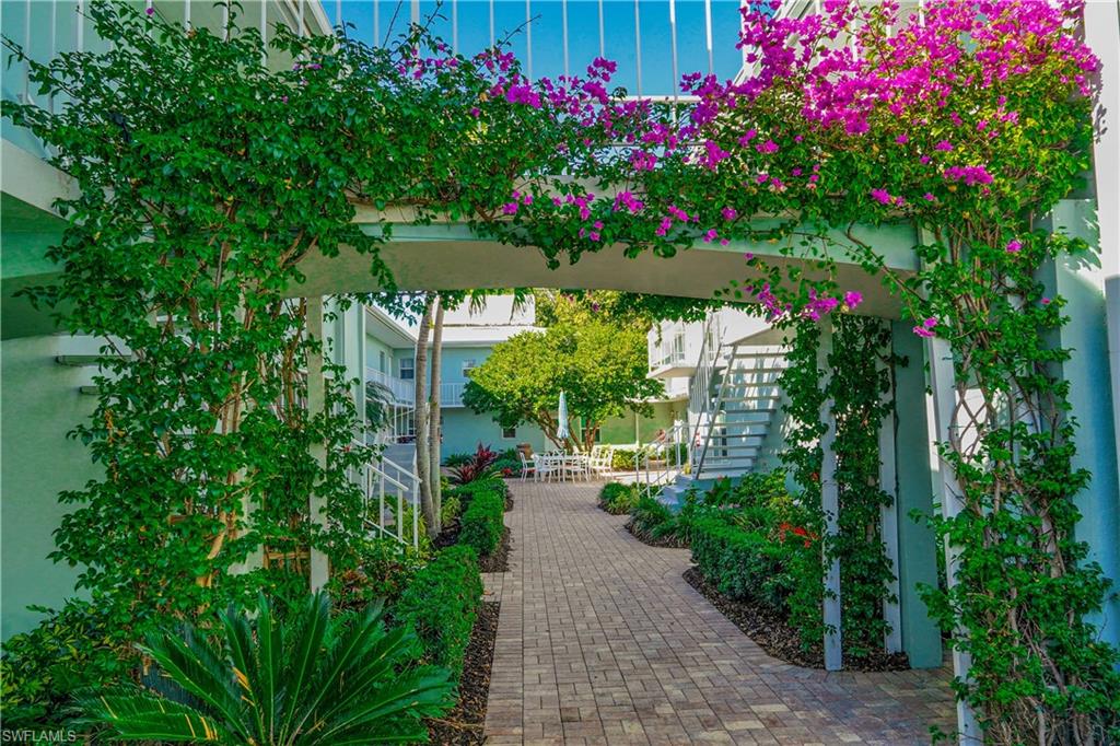 EVERGLADES CLUB - Residential