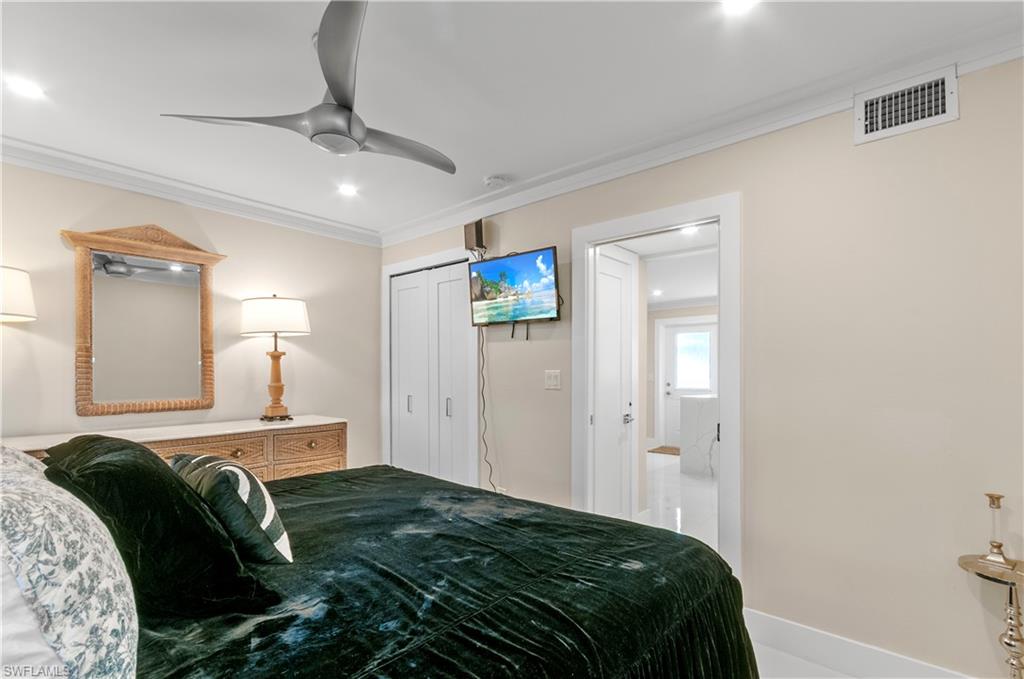 EVERGLADES CLUB - Residential