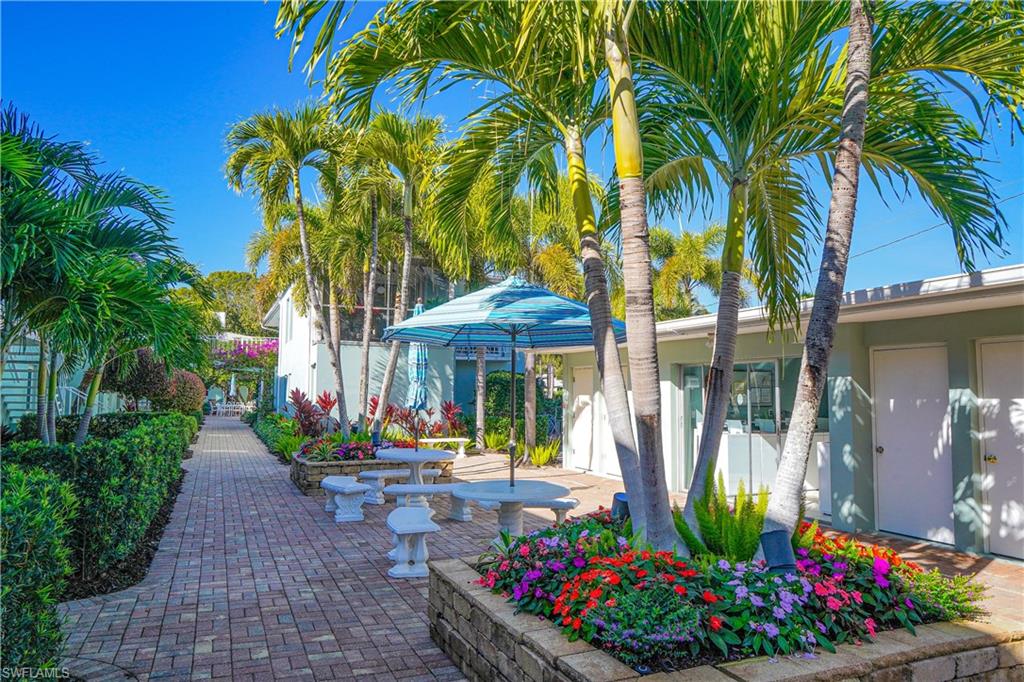 EVERGLADES CLUB - Residential