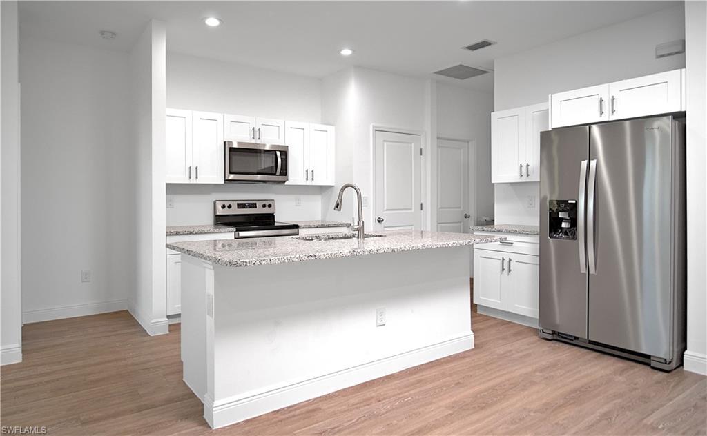 PORT LABELLE - Residential Lease