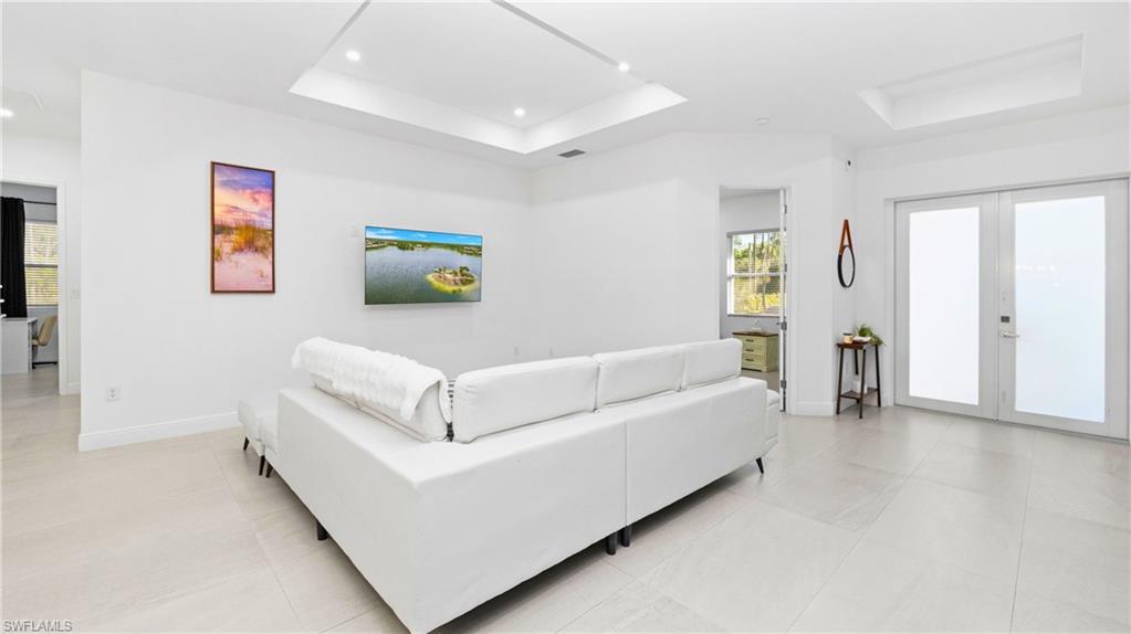 GOLDEN GATE ESTATES - Residential