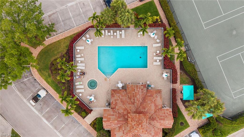 SPINNAKER POINTE - Residential