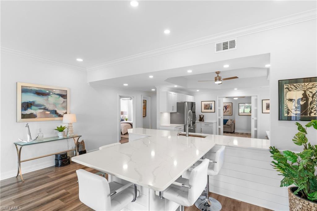 SPINNAKER POINTE - Residential