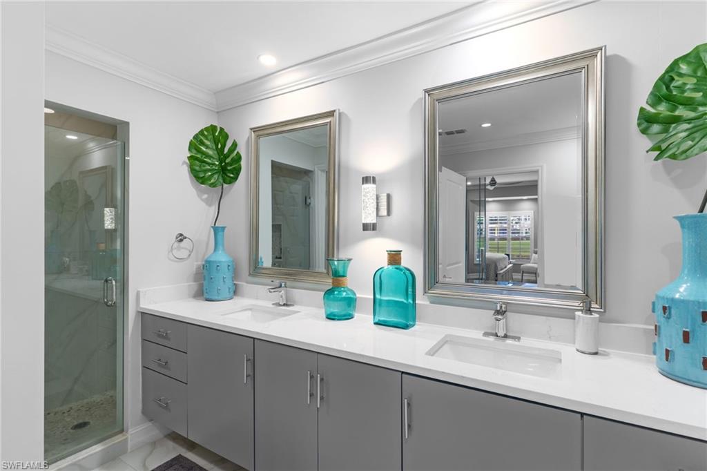 SPINNAKER POINTE - Residential