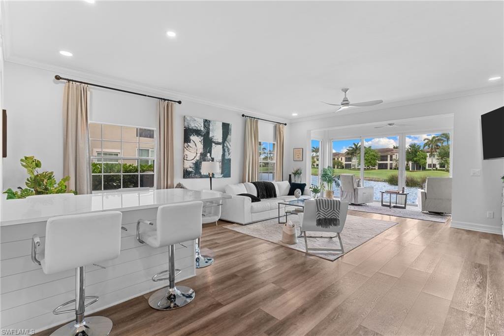 SPINNAKER POINTE - Residential