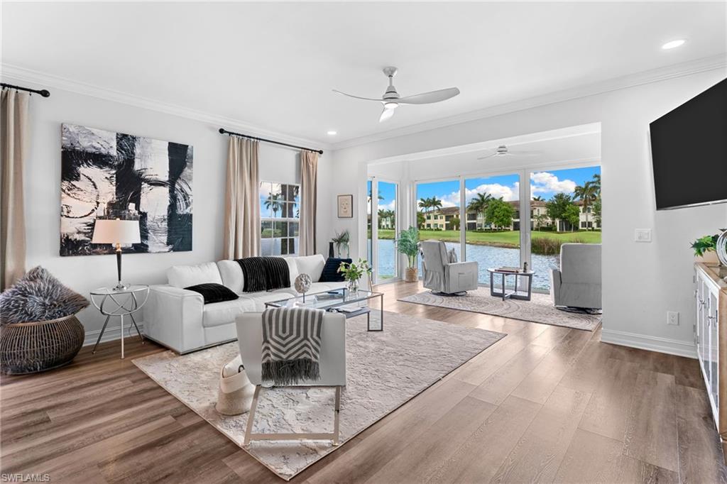 SPINNAKER POINTE - Residential