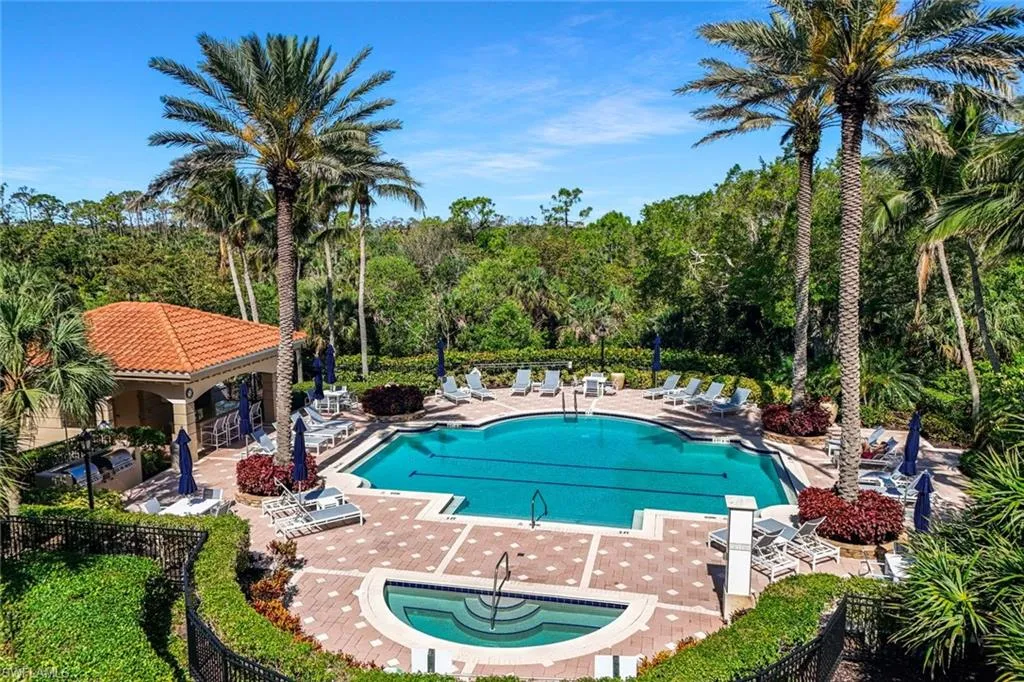 Bonita Springs, Florida 34134, United States, 2 Bedrooms Bedrooms, ,3 BathroomsBathrooms,Residential,Active,107393