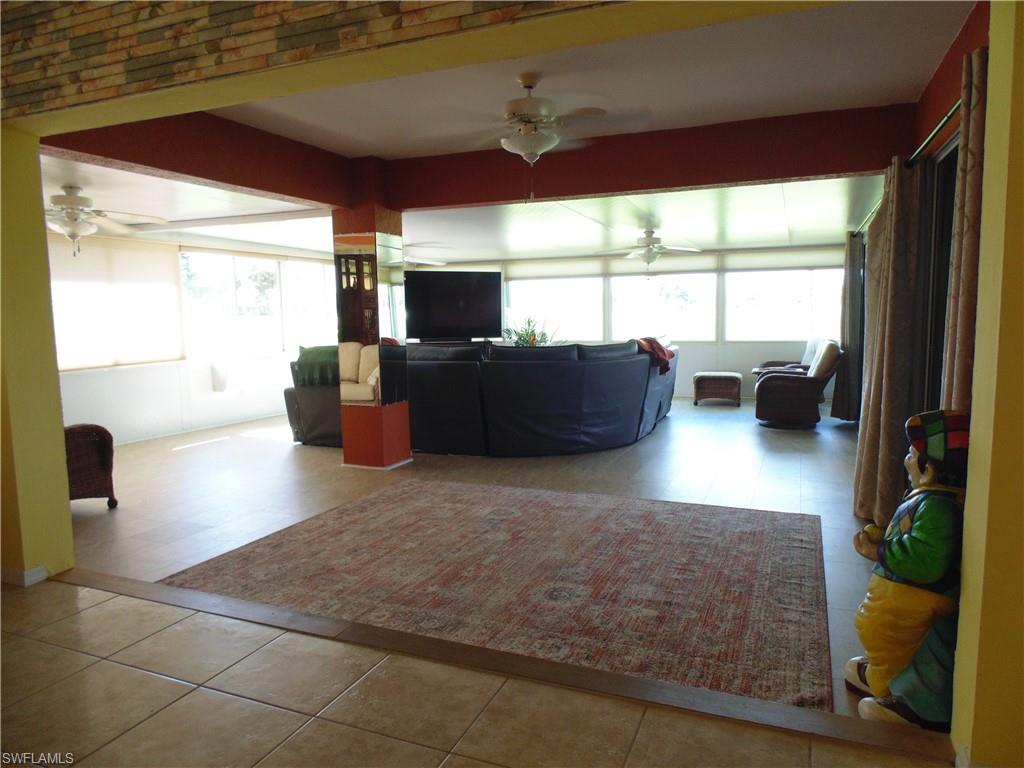 DEL VERA COUNTRY CLUB - Residential Lease