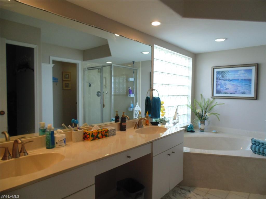 DEL VERA COUNTRY CLUB - Residential Lease