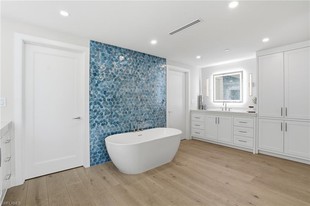 KALEA BAY TOWER 400 - Residential