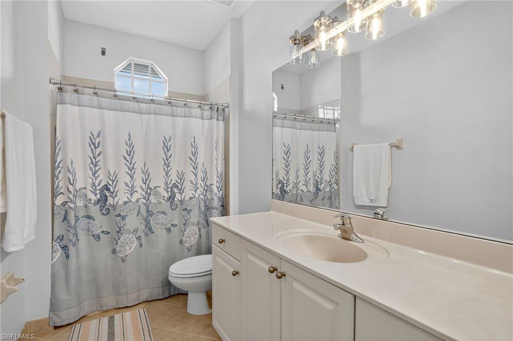 SATURNIA LAKES - Residential