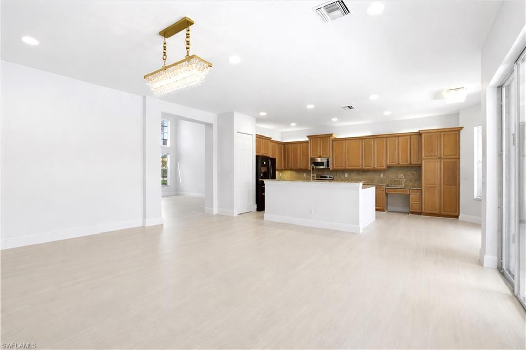 SATURNIA LAKES - Residential