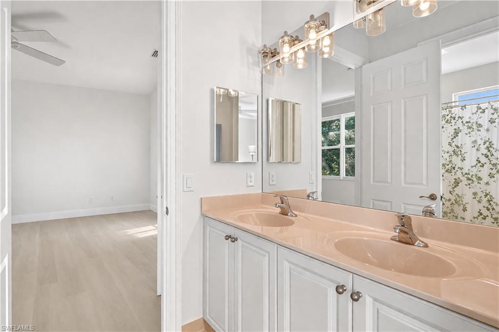 SATURNIA LAKES - Residential