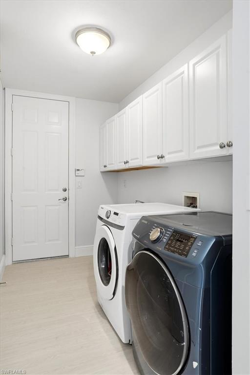 SATURNIA LAKES - Residential