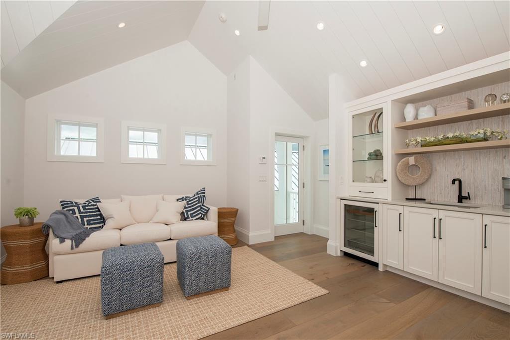 MANGROVE BAY - Residential