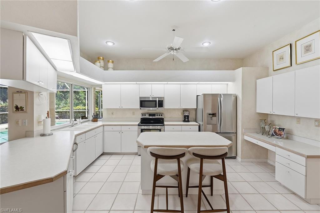 PELICAN LANDING - Residential Lease