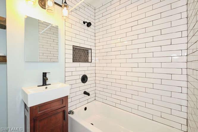 DELEON TERRACE - Residential