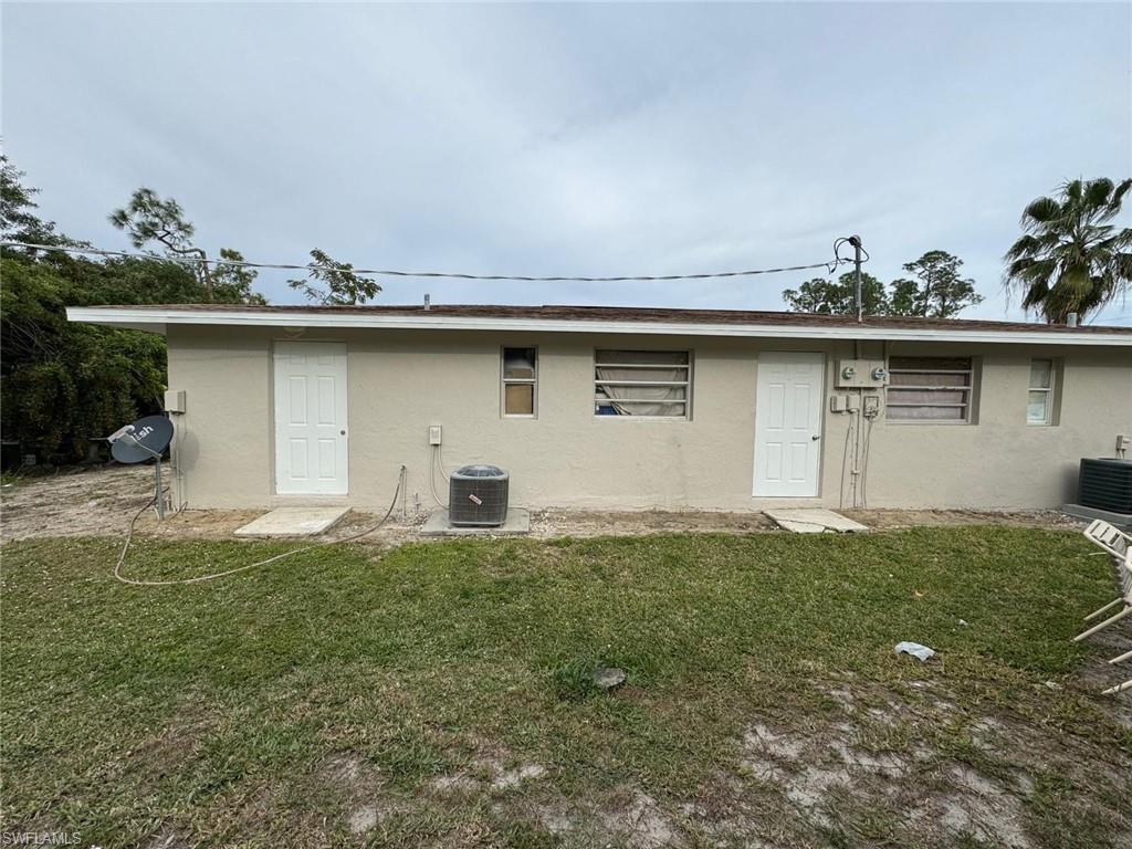 NAPLES MANOR - Residential