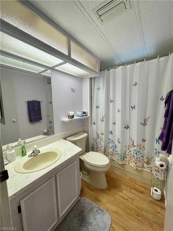 LEESURE VILLAGE - Residential