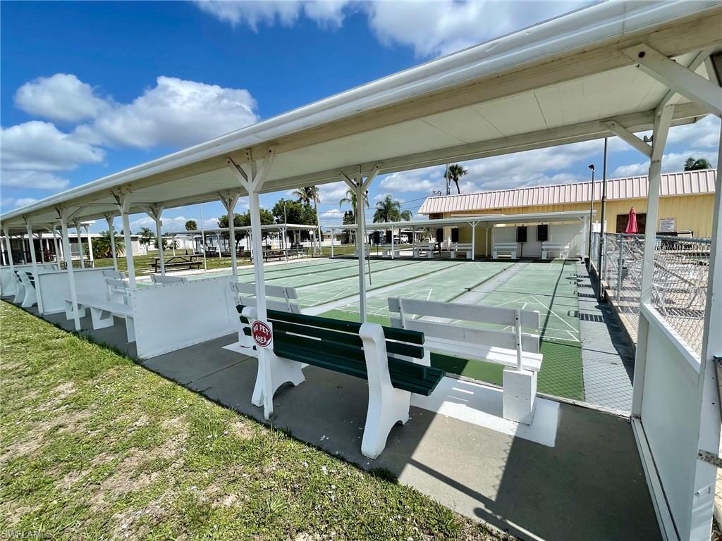 LEESURE VILLAGE - Residential