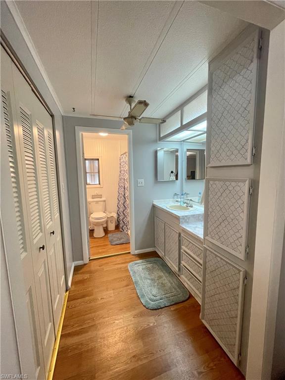 LEESURE VILLAGE - Residential