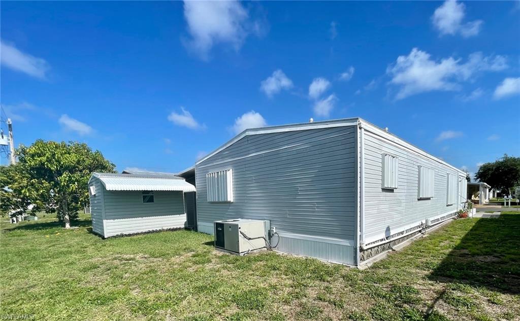 LEESURE VILLAGE - Residential