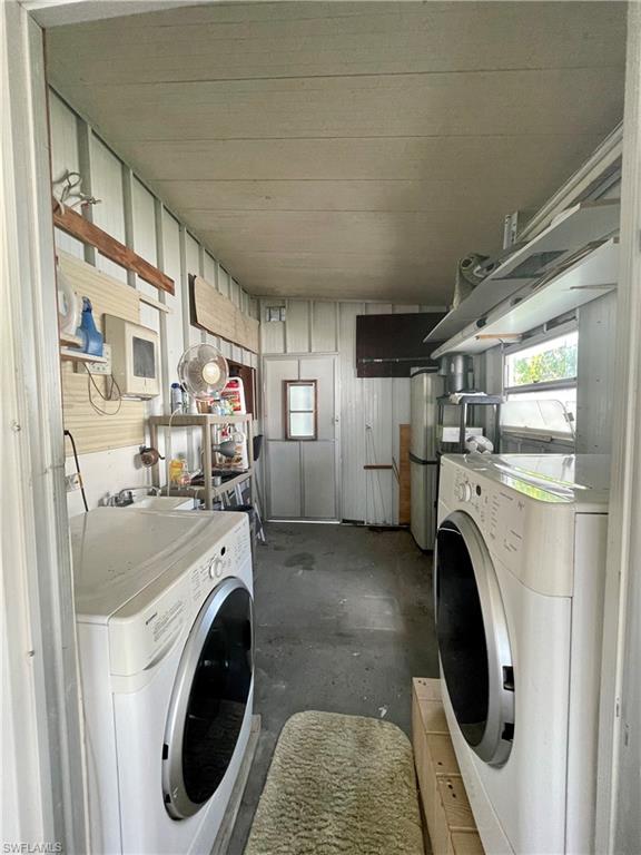 LEESURE VILLAGE - Residential