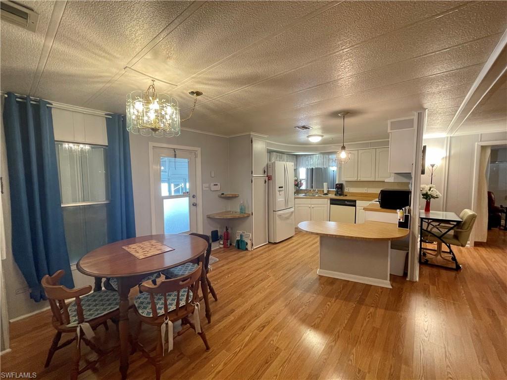 LEESURE VILLAGE - Residential